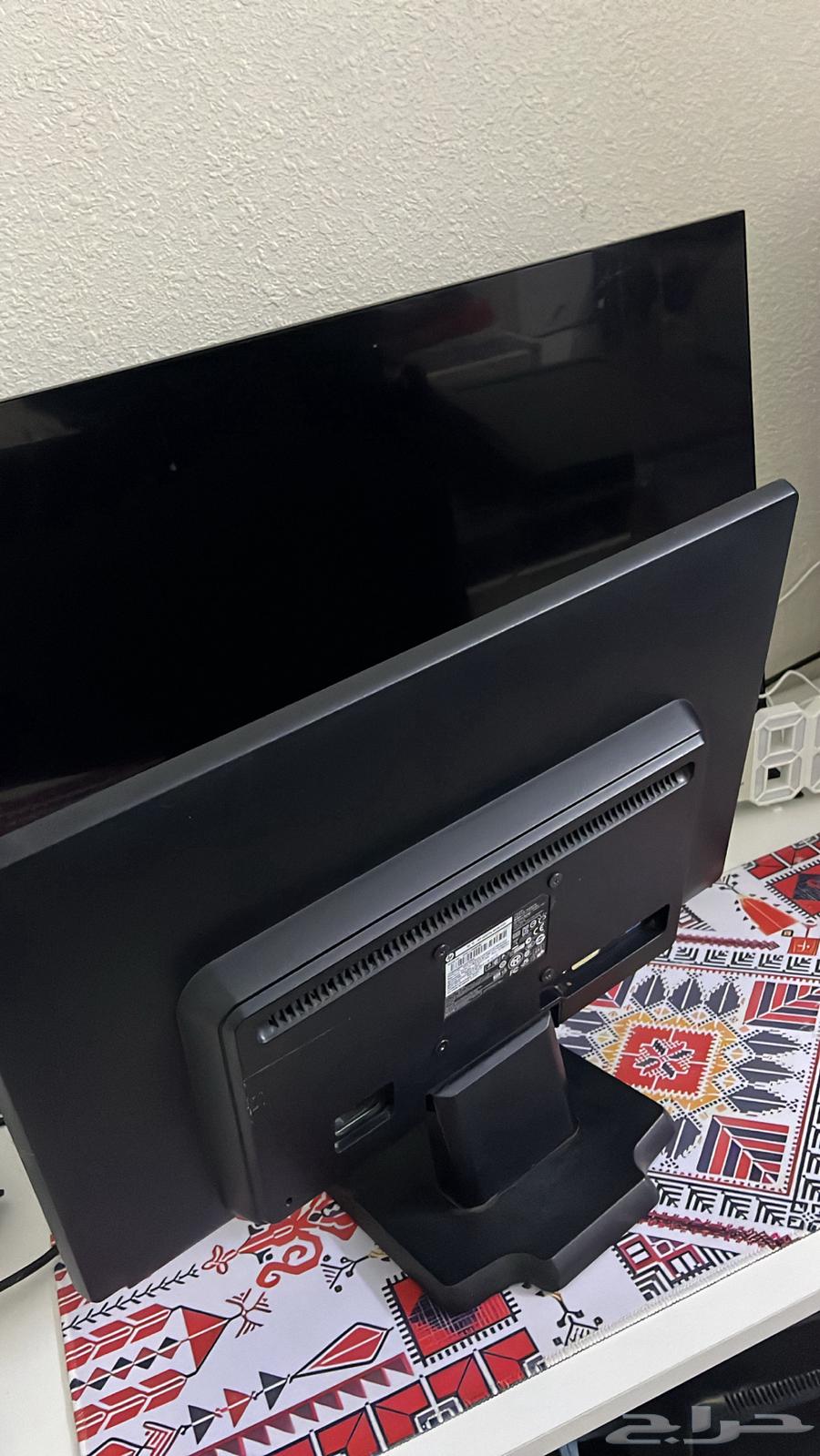 For sale, a gaming screen63360746523393112