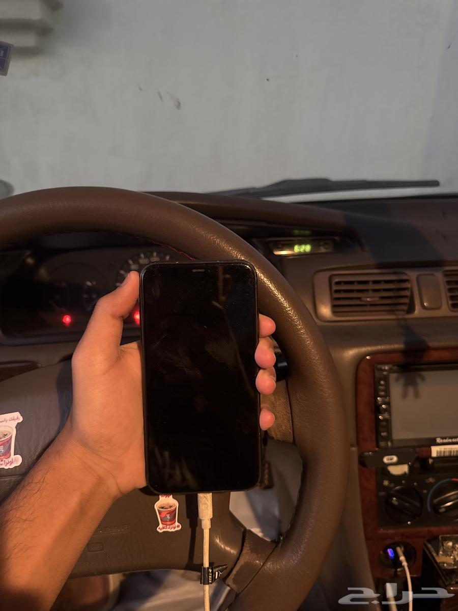 ايفون 11 مستخدم للبيع632363428396831125
