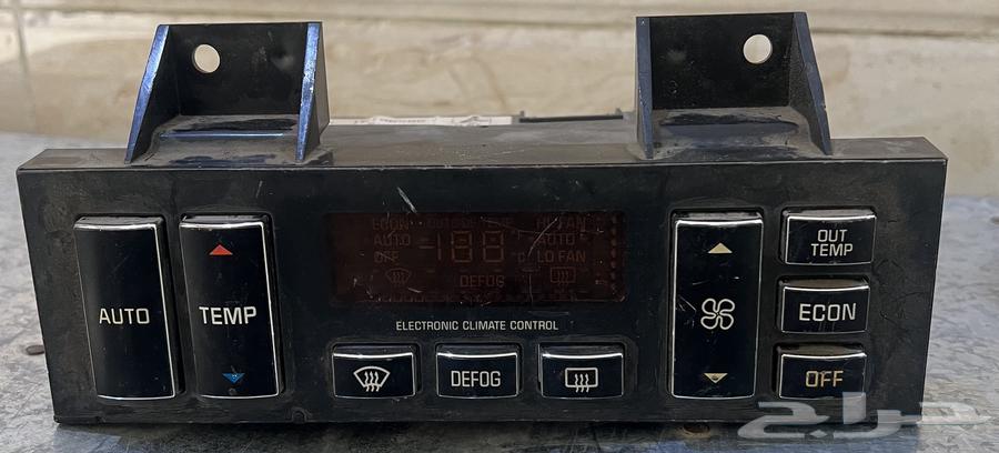 Air conditioning control also available in the 1995 model.63364833522306110