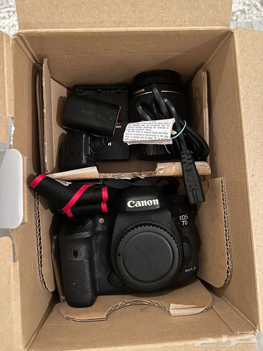 Canon 7D Mark II camera63234349801346111