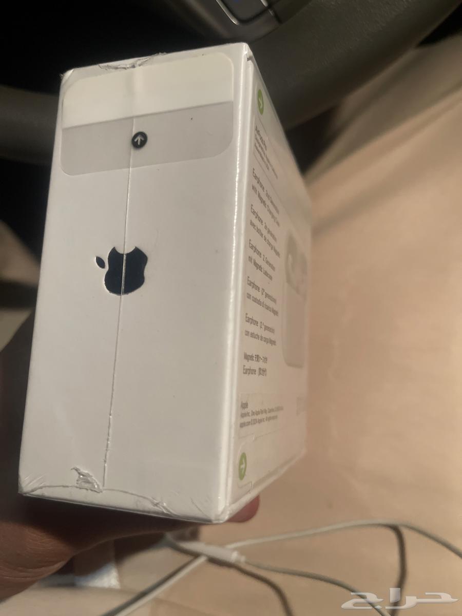 Original Apple earphones, brand new with box63233869561219113