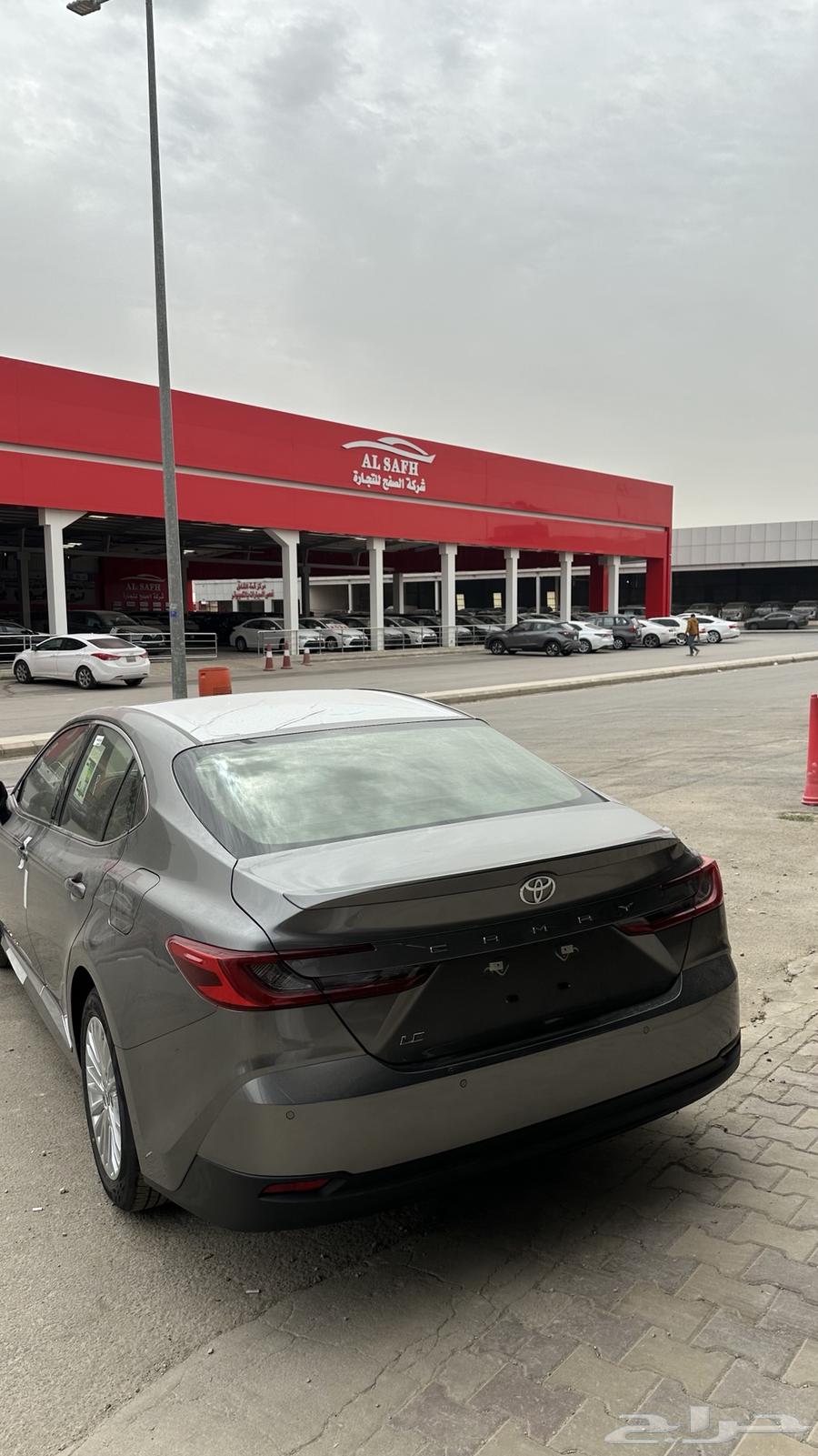 عرض خاص كامري 2025 LE بنزين تيتانيوم ب123.500 شامل الضريبة63353420980098112