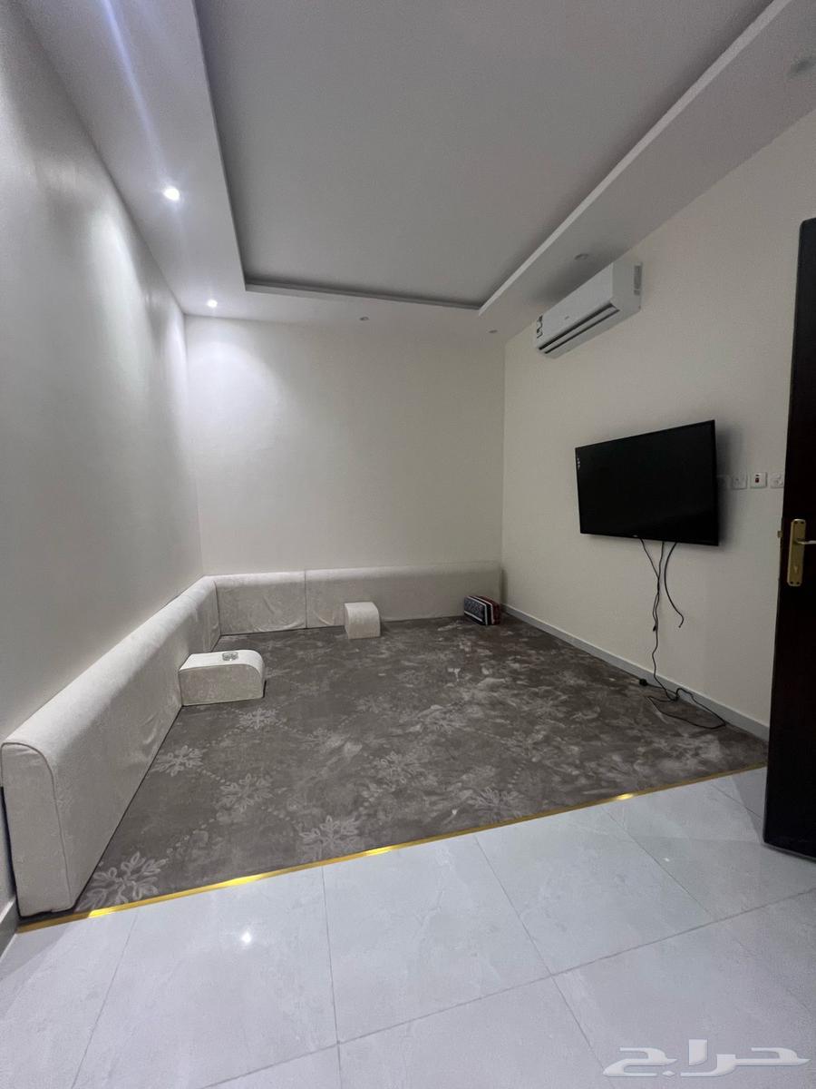 شقق عزاب للاجار  ابحث لك عن طلبك شقه ارض فله متوفر لدينا63008502269955111