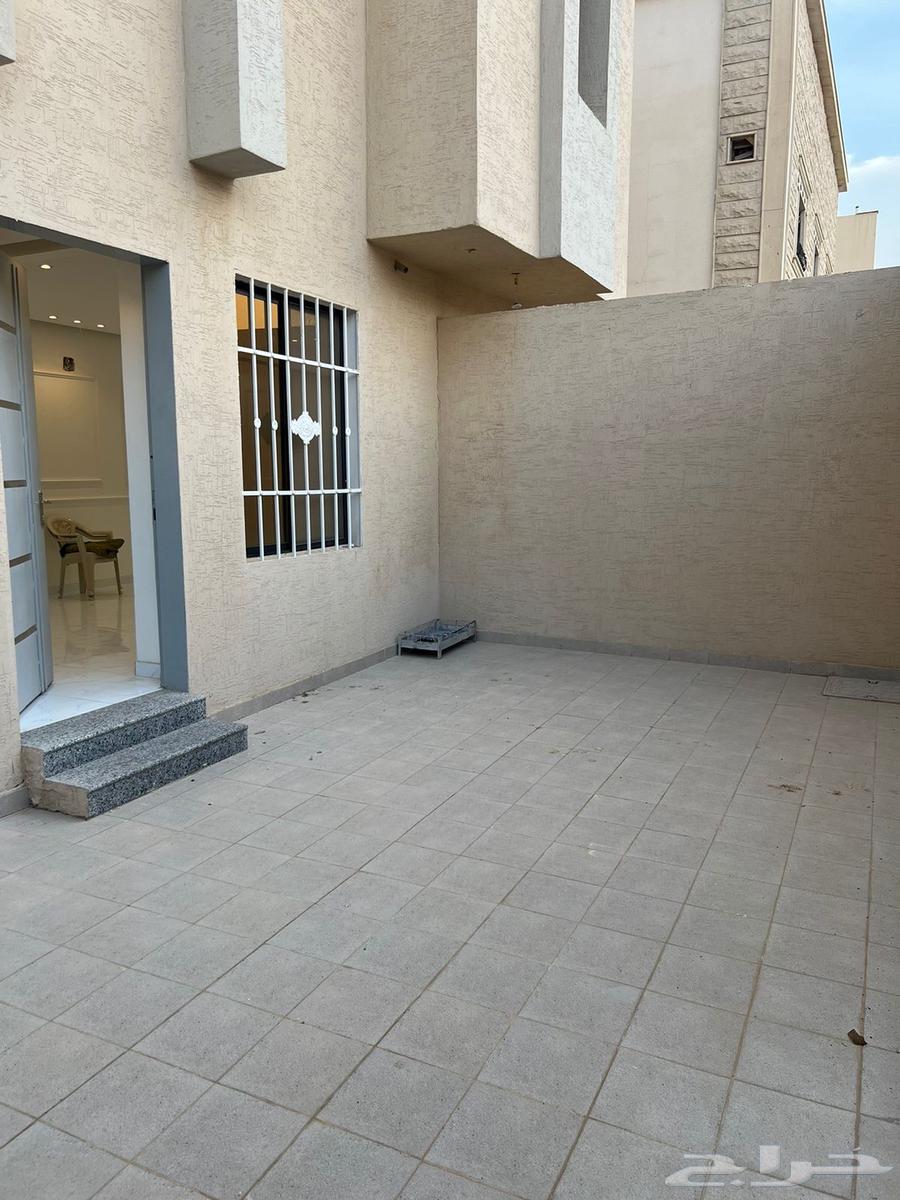 للبيع دور ارضي في حي بدر63008562776834113