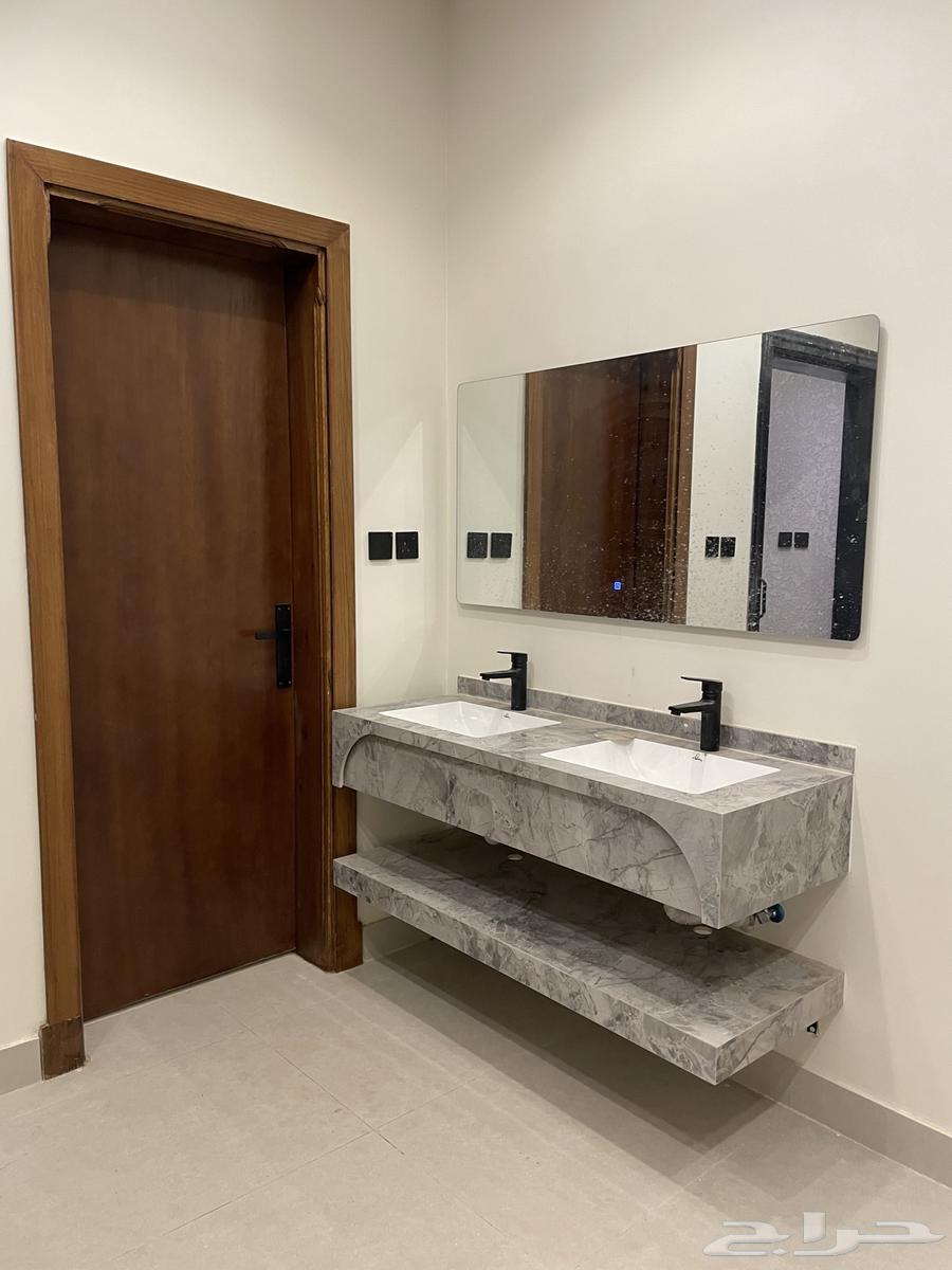 For sale, a building with 3 apartments in the Al-Shorouq plan63007494429698114