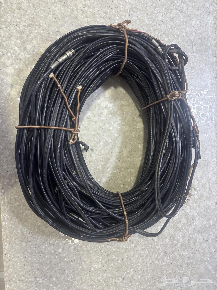 Surveillance camera cable   hook shortened632318864414731124
