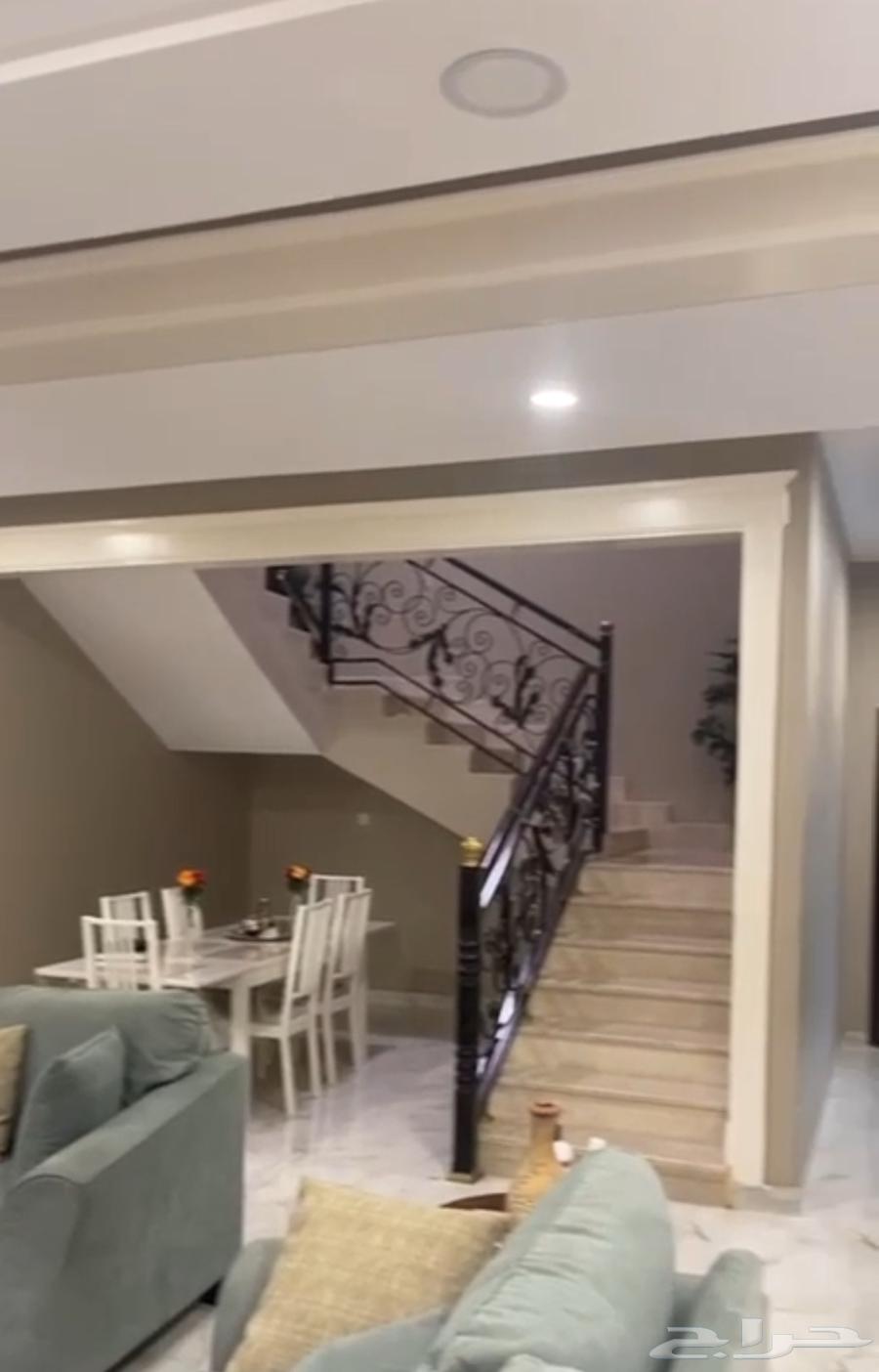 فيلا درج داخلي بحي المنتزه بالخرج630085633749791111