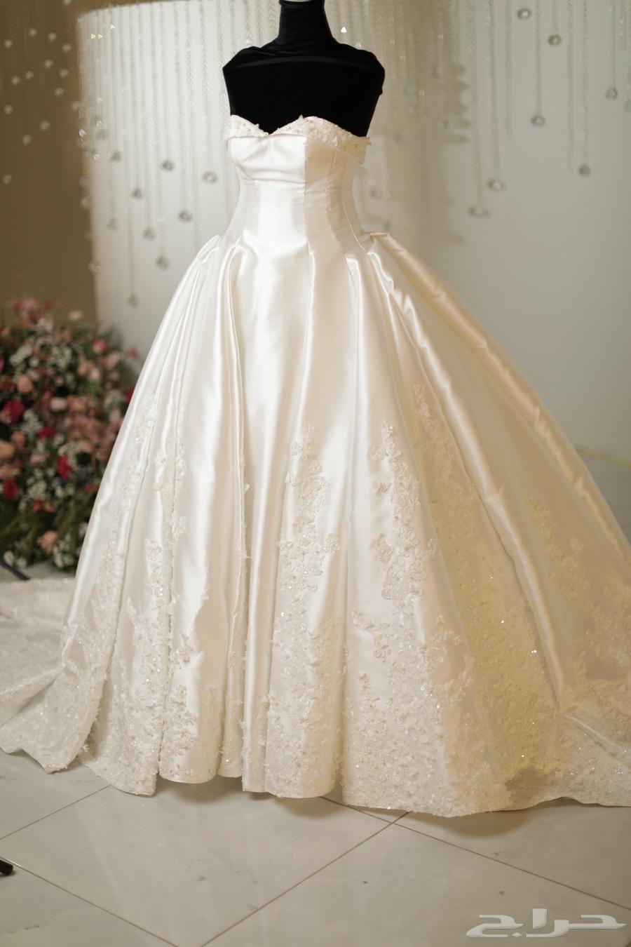Bride's dress63008577676161111