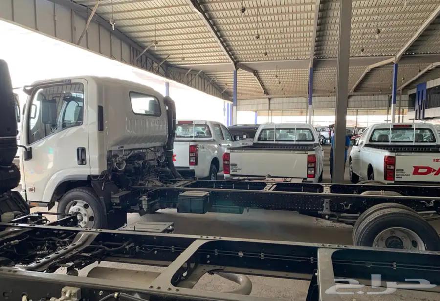 Isuzu Dina 5-ton chassis 4.95 model 202463344256803331113