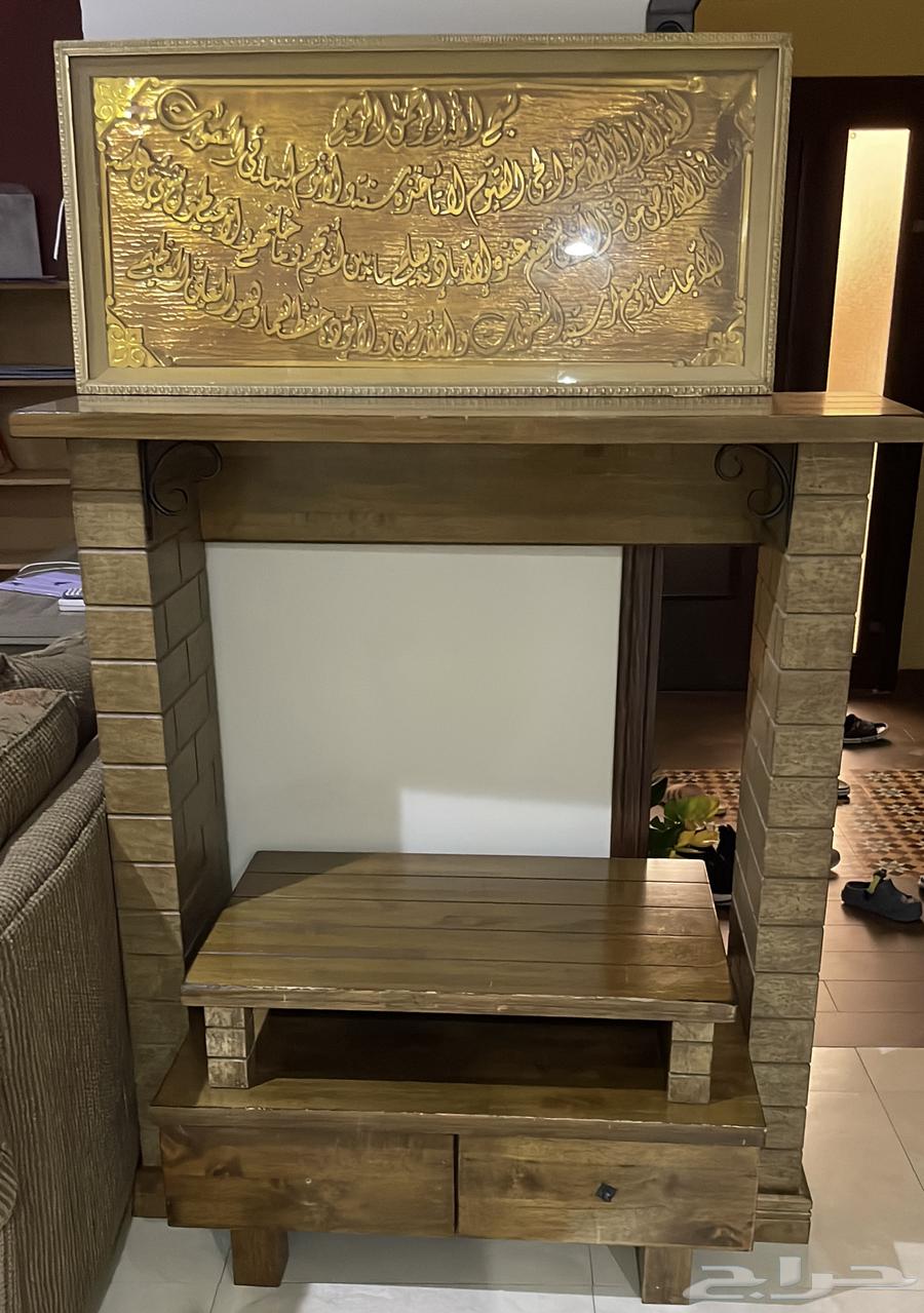 Bed, wardrobe, and table63227511580929112