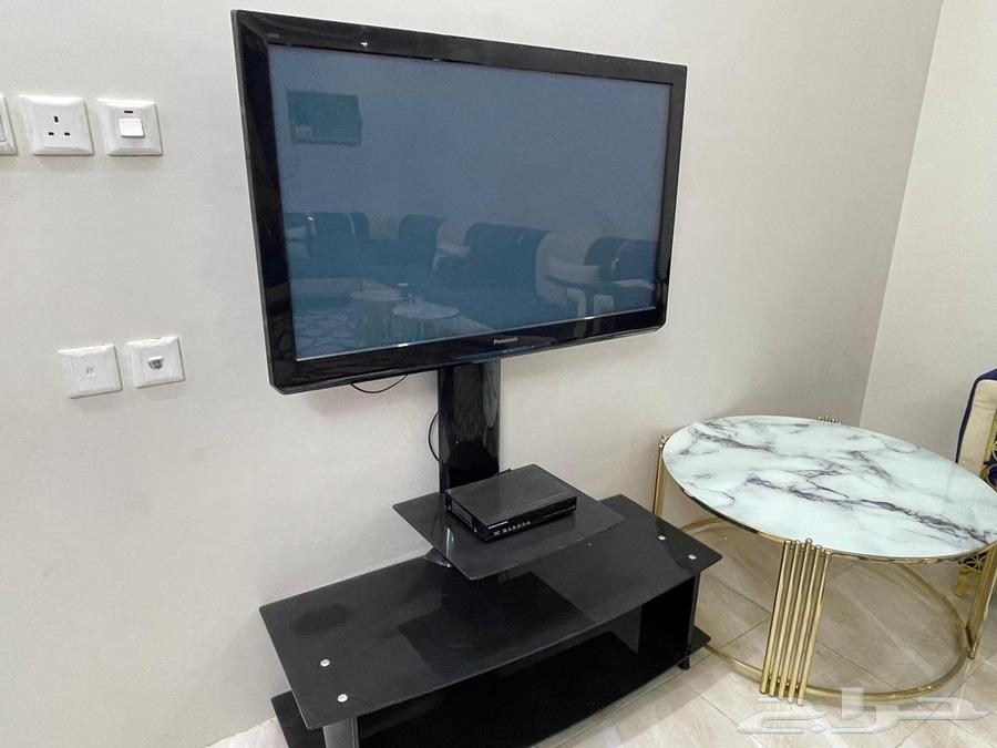 شاشة 42 بوصة مع طاولة ومسرح منزلي متكامل و مشغل DVD63224050945666111