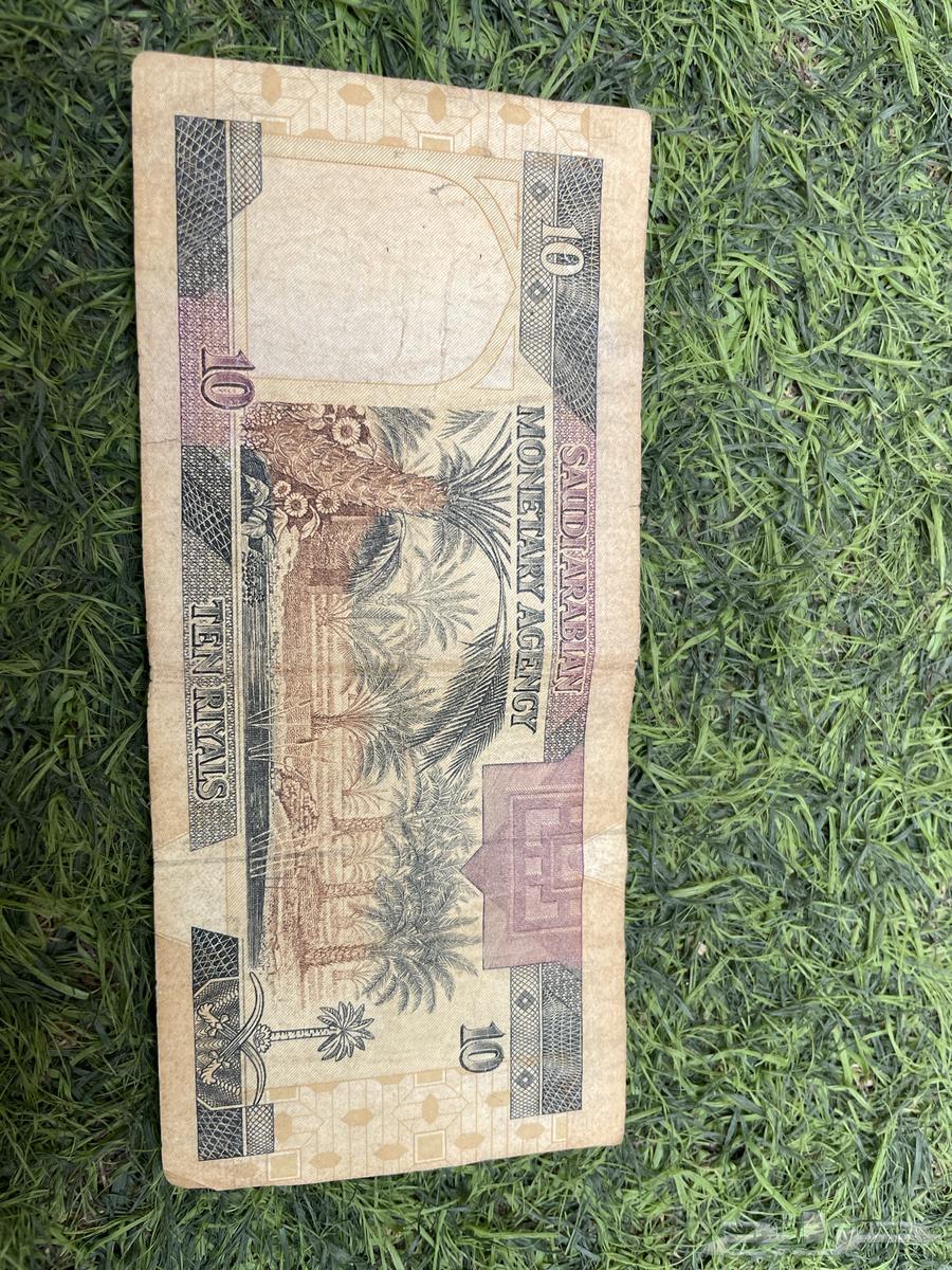 عملات سعودية واجنبية للبيع نظيفة على السوم63529926848642111