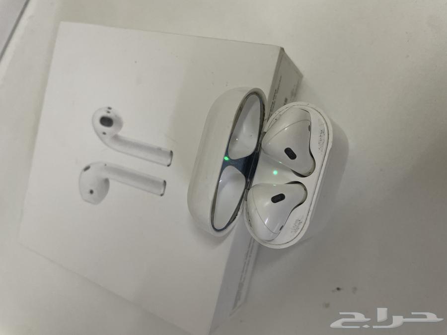 Used and clean earbuds63224544115585112