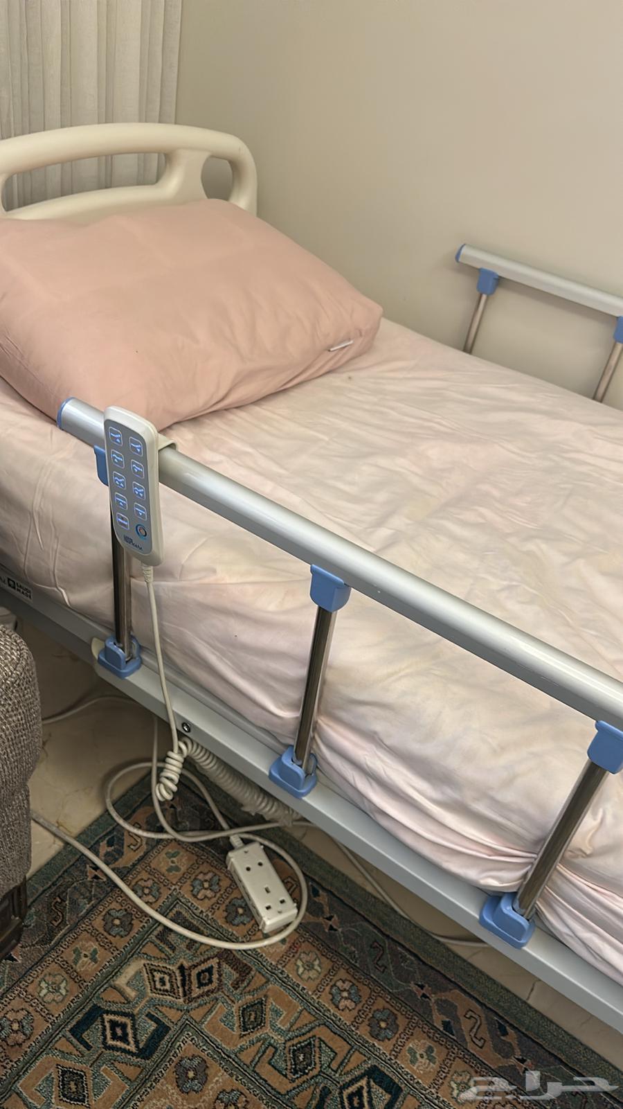 سرير طبي مهربائي63222563352833111