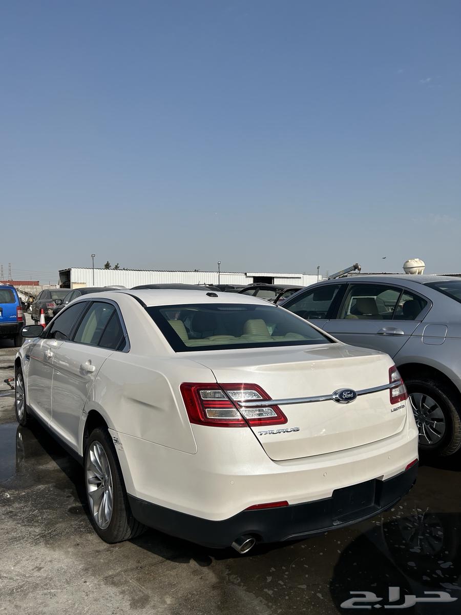Ford Taurus 2016 salvage (( parts only ))63341215827969113