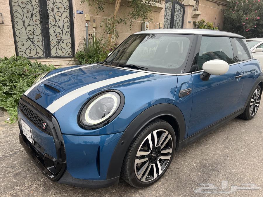 BMW Mini Cooper S 2024 model under warranty63337030397314112