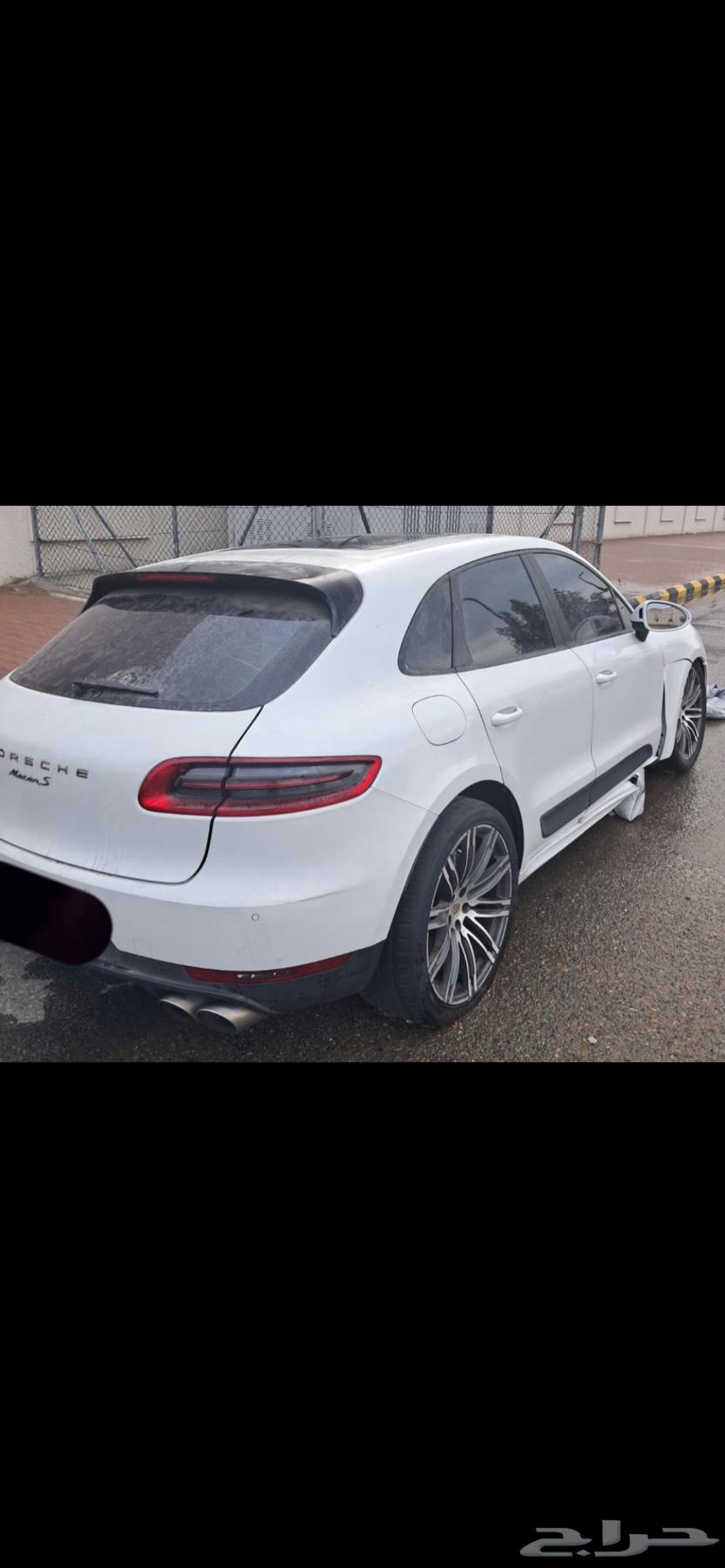 Porsche Macan 2015 is damaged63337030176259114