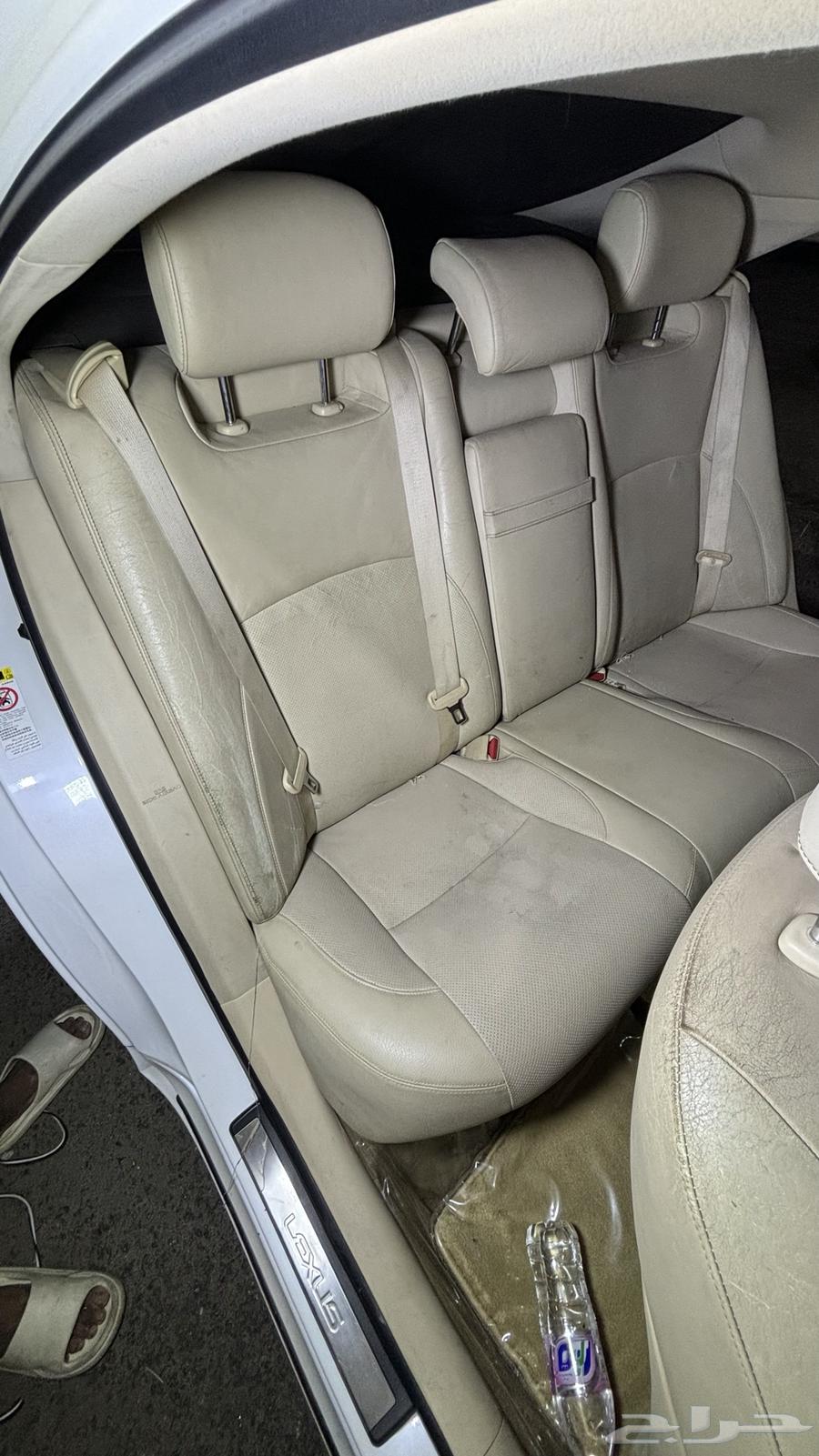 Leather seats for Lexus63335580473218112