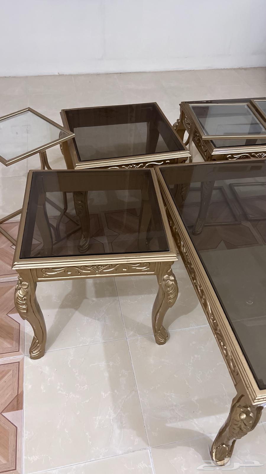 طاوله كبيره مع طاولات خدمه63219557098755111