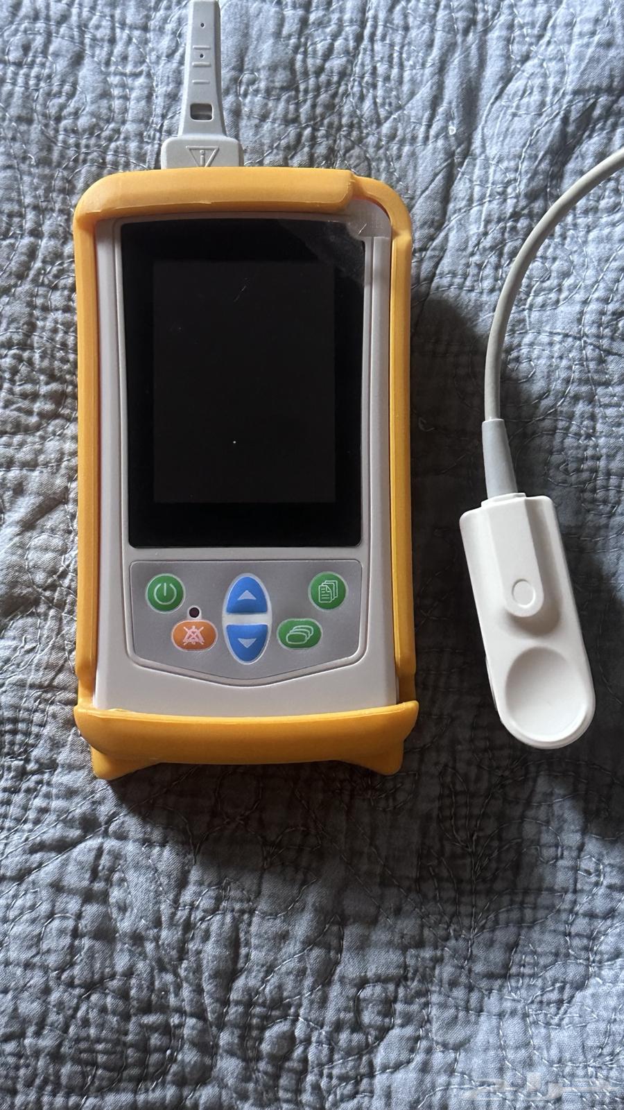 A device for measuring oxygen and heart rate63222576309123114
