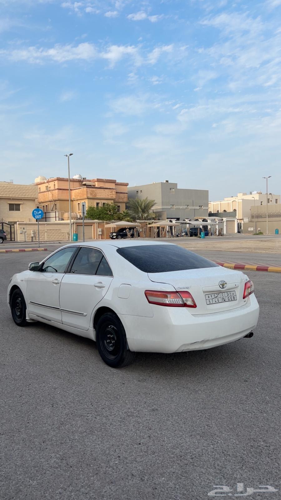 2011 Camry, standard, 580,000 km, automatic, clean, needs some repairs633365857036831124