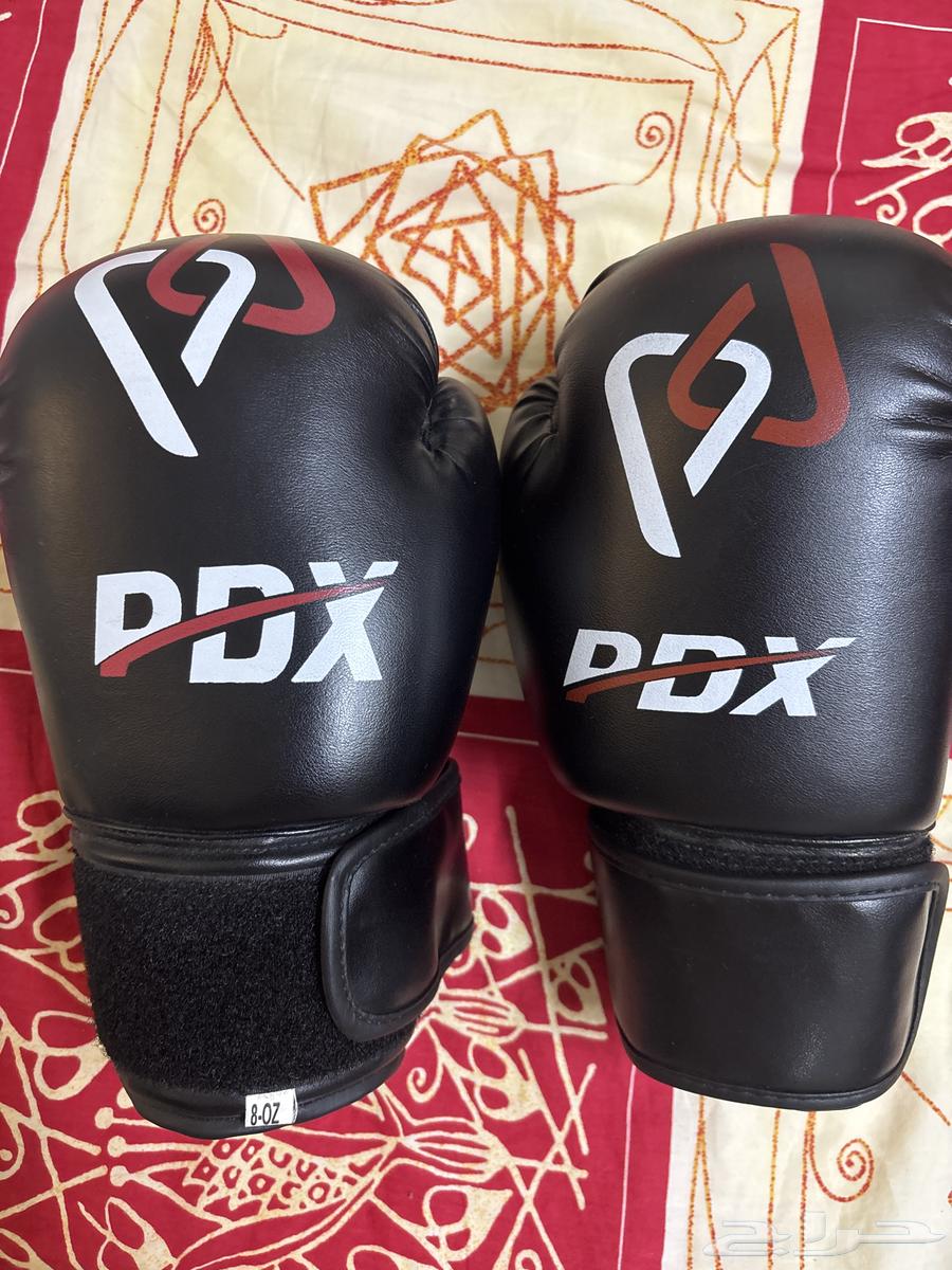 Boxing gloves63221580363777111