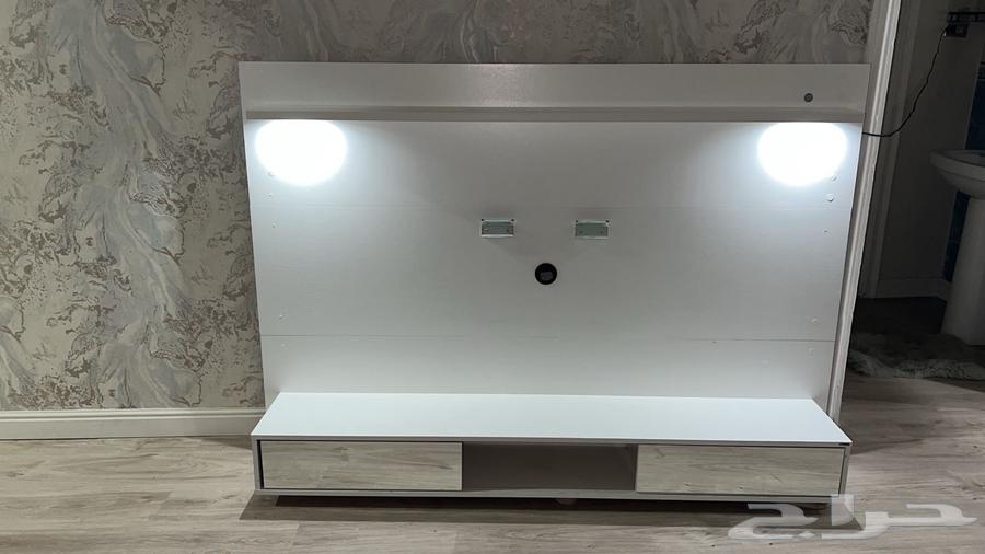 ديكور خلفيه شاشه جاهز مع اضاءه وبيع شاشه ماركه فيها كسر633367019782411119