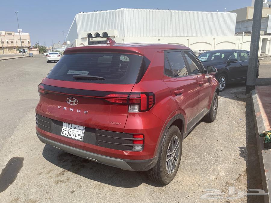 Hyundai Venue 2025 for transfer without compensation63336646785410114