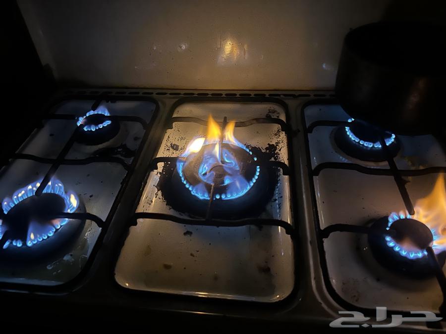 The oven is working, everything is fine, and the grill is working, but the oven door is falling off.63221035165699113
