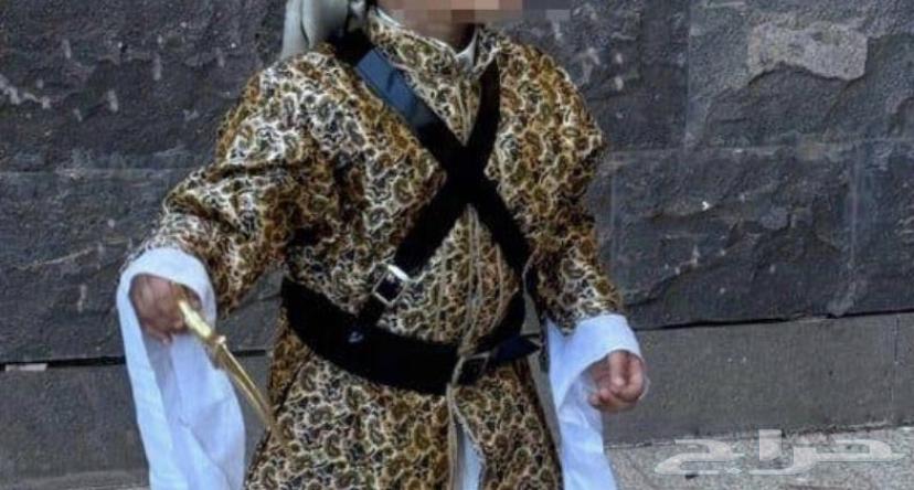Wearing the Founding Day outfit63220534877058112