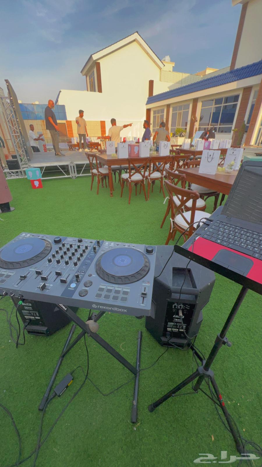 DJ headphones63526116244995113