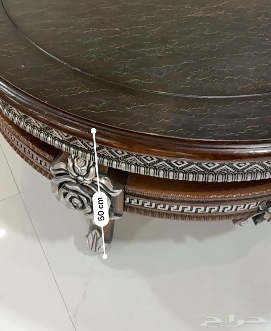 A table with a set of two small tables63526834459267111