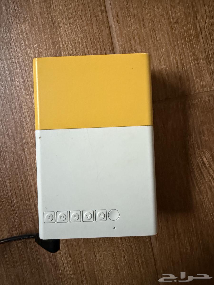 Small projector 5063218545306369114