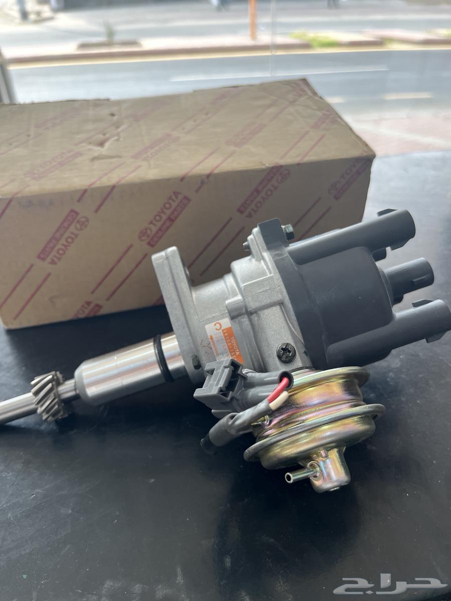 Daihatsu Hilux and Cressida with 22R engine, brand new from agency63331865379074113