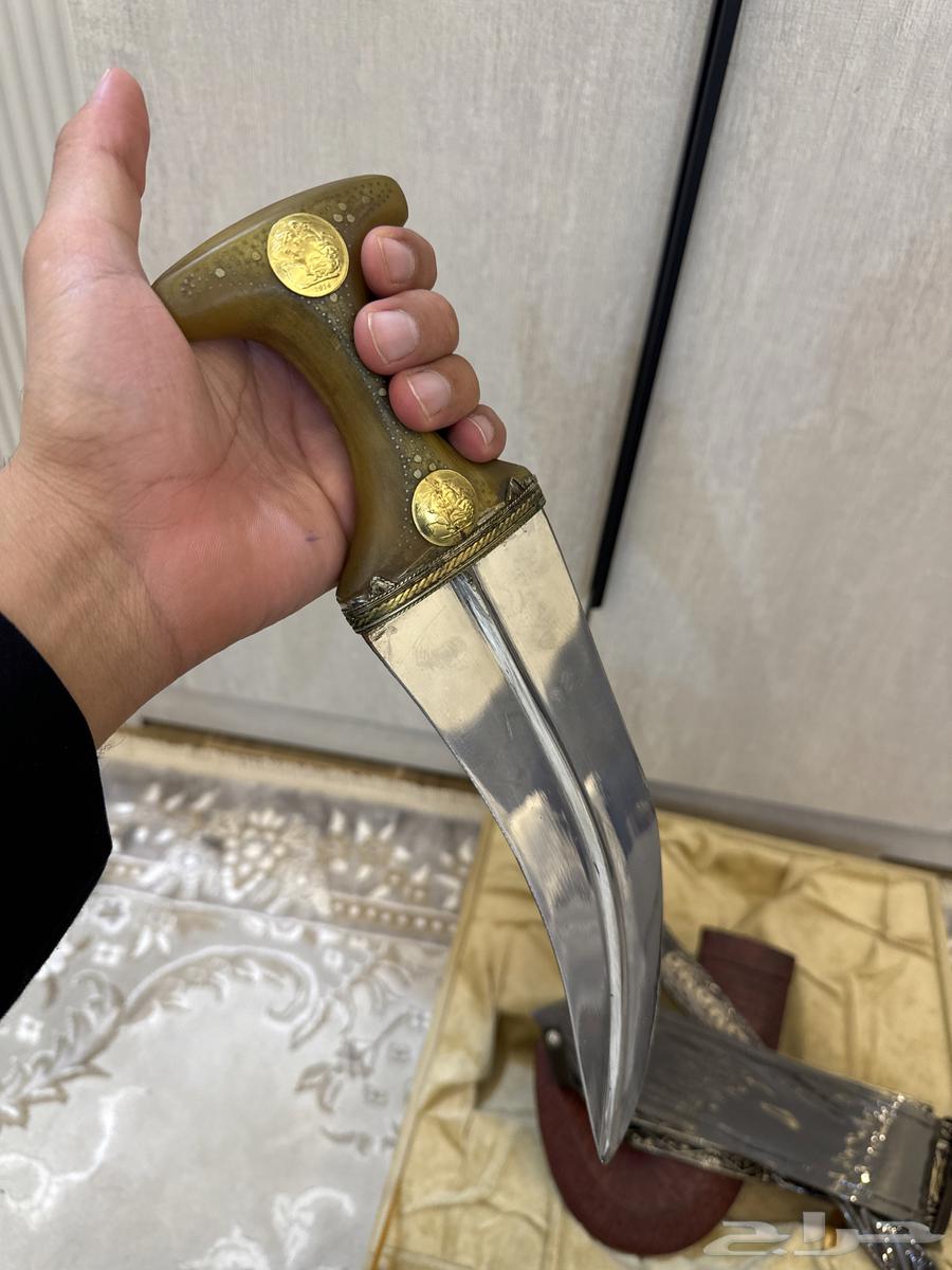 جنبية كفو للبيع63218516873218111