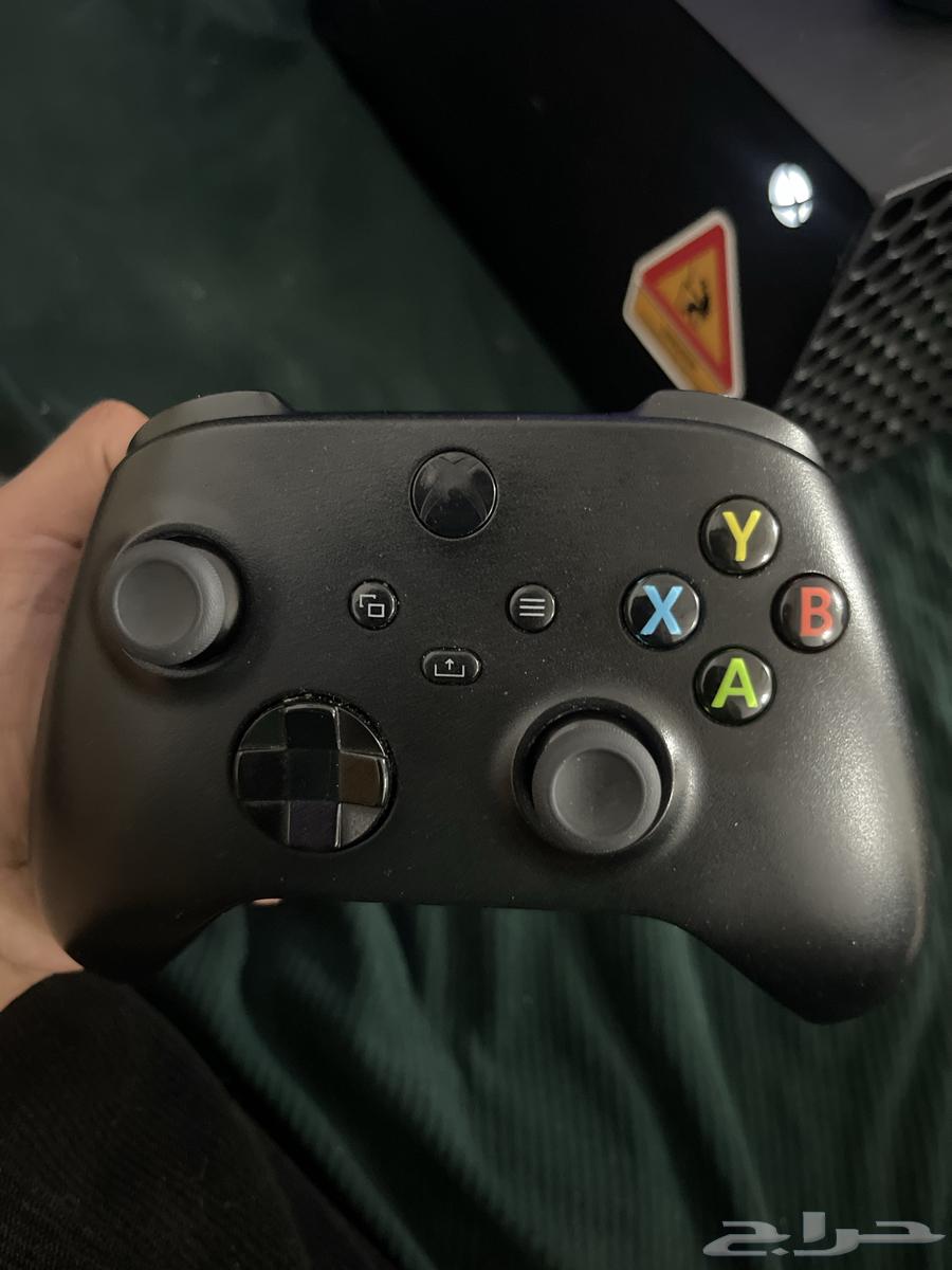 Xbox Series X console with an original Xbox battery included63218524597633112