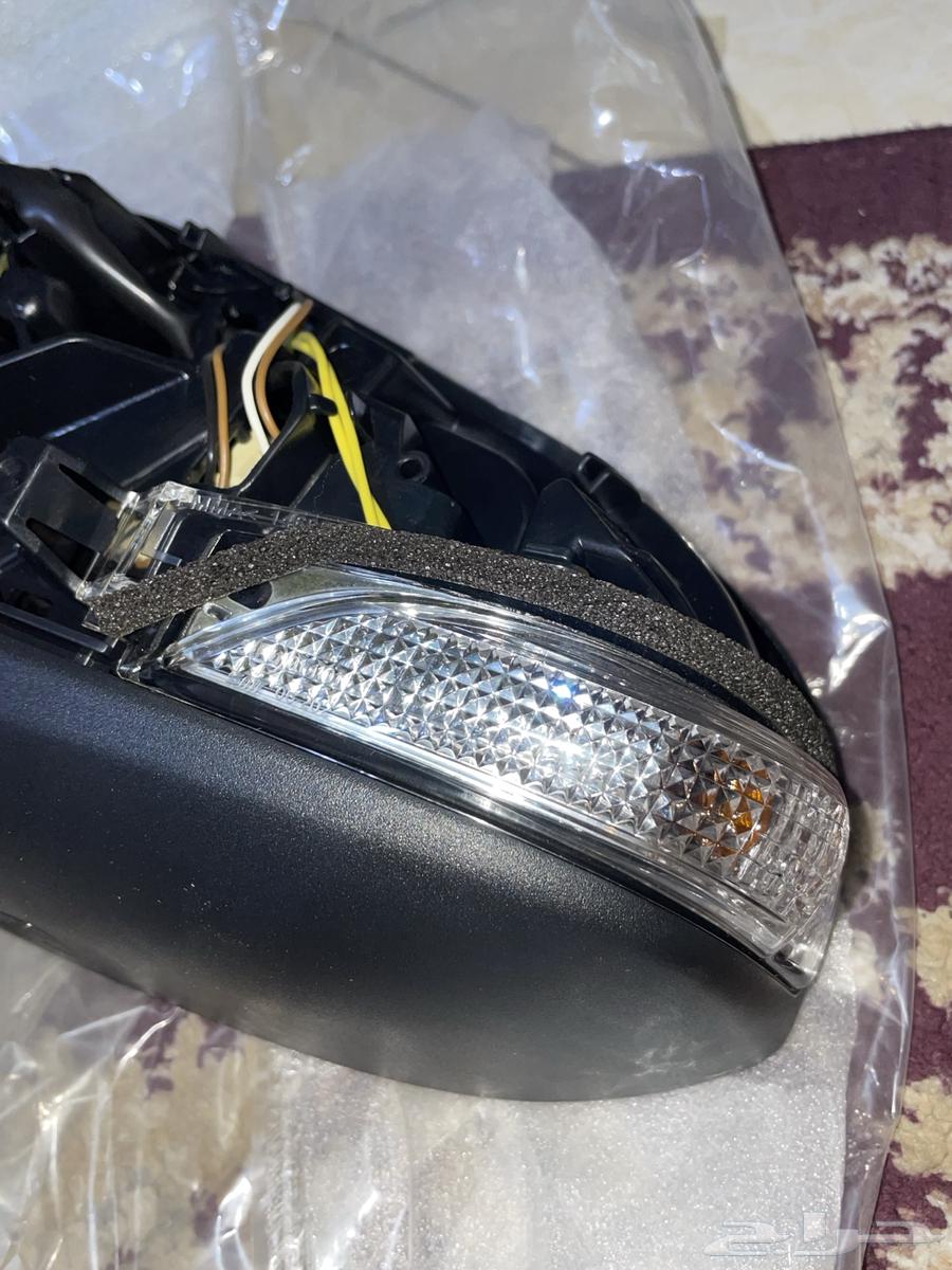 Original mirror signal (driver side) brand new original (one piece available)63331509483394112