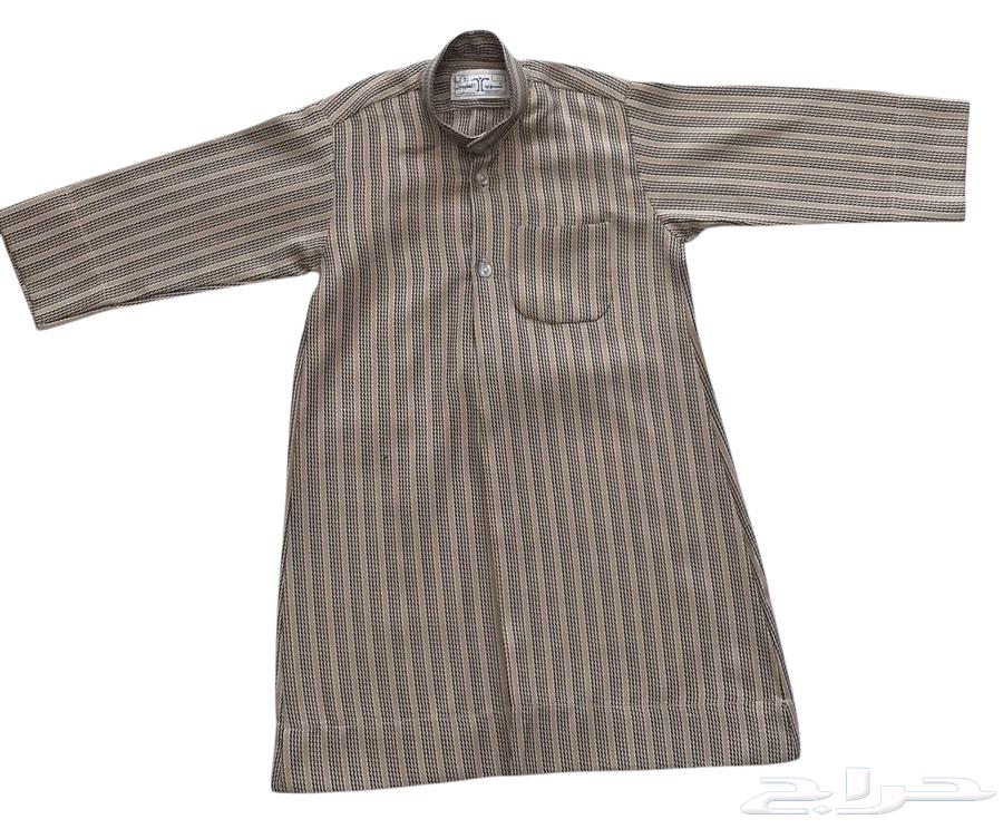 From Kuwait, the men's dishdasha is 40 riyals, the boys' is 30 riyals, and newborns are 25 riyals.63217544605443113
