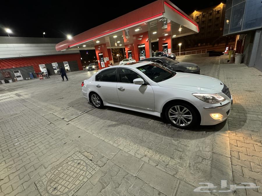 Genesis 2014 accepts trade-in with Charger or Chrysler.63333549219331114