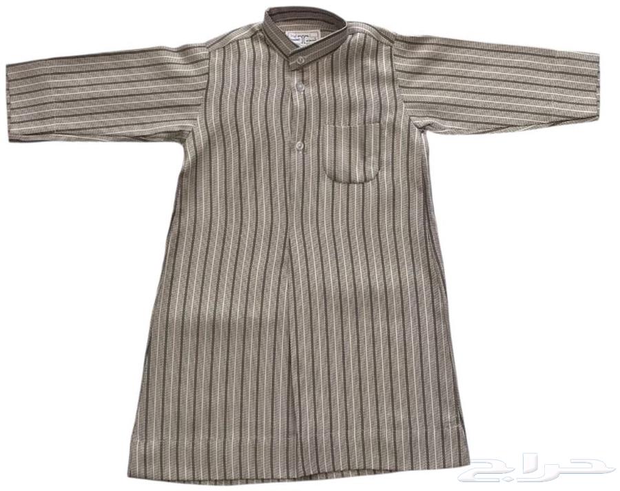 From Kuwait, the men's dishdasha is 40 riyals, the boys' is 30 riyals, and newborns are 25 riyals.63217544605443114