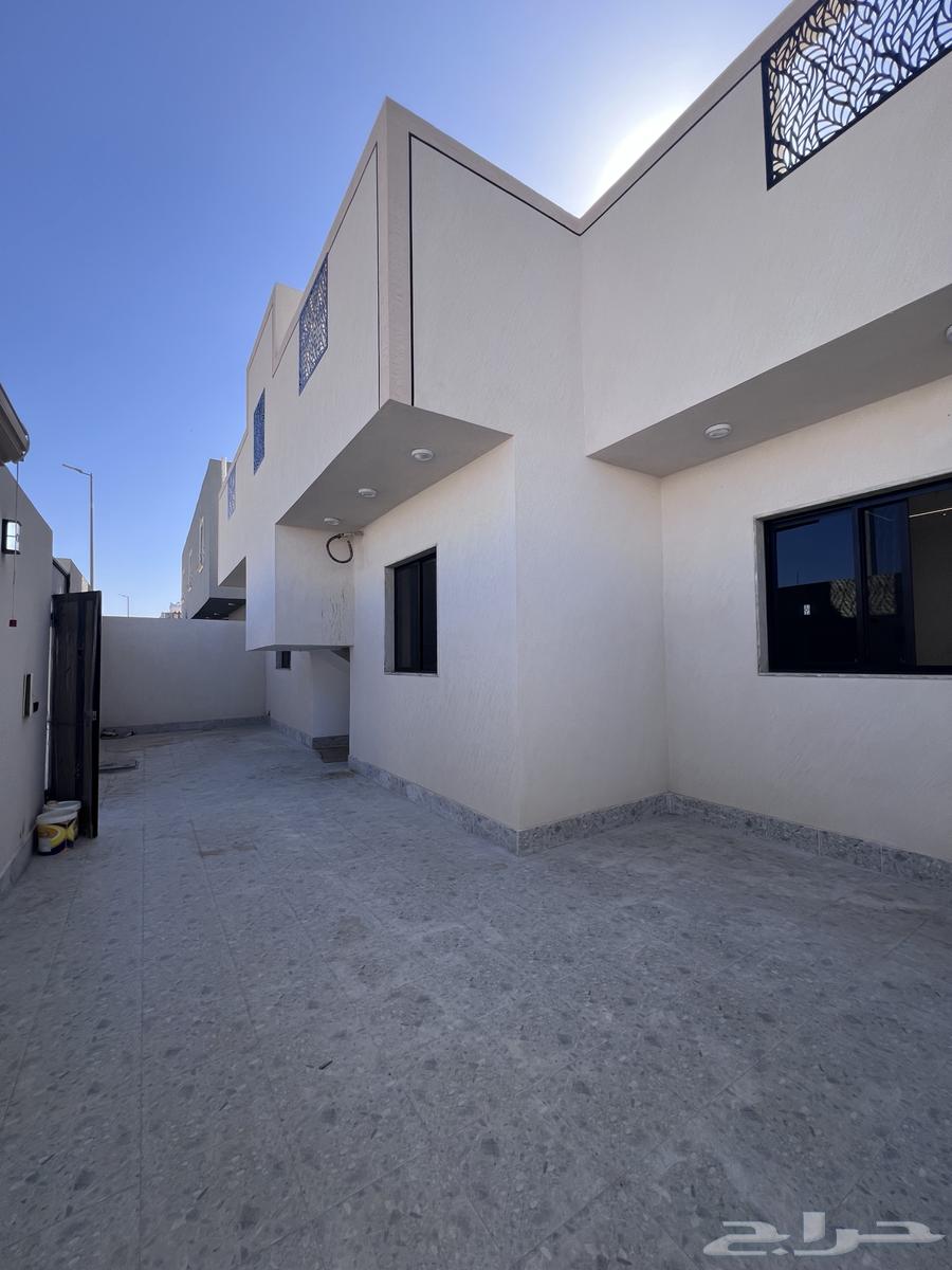For sale, a floor with luxurious finishing on two streets63008794928641112