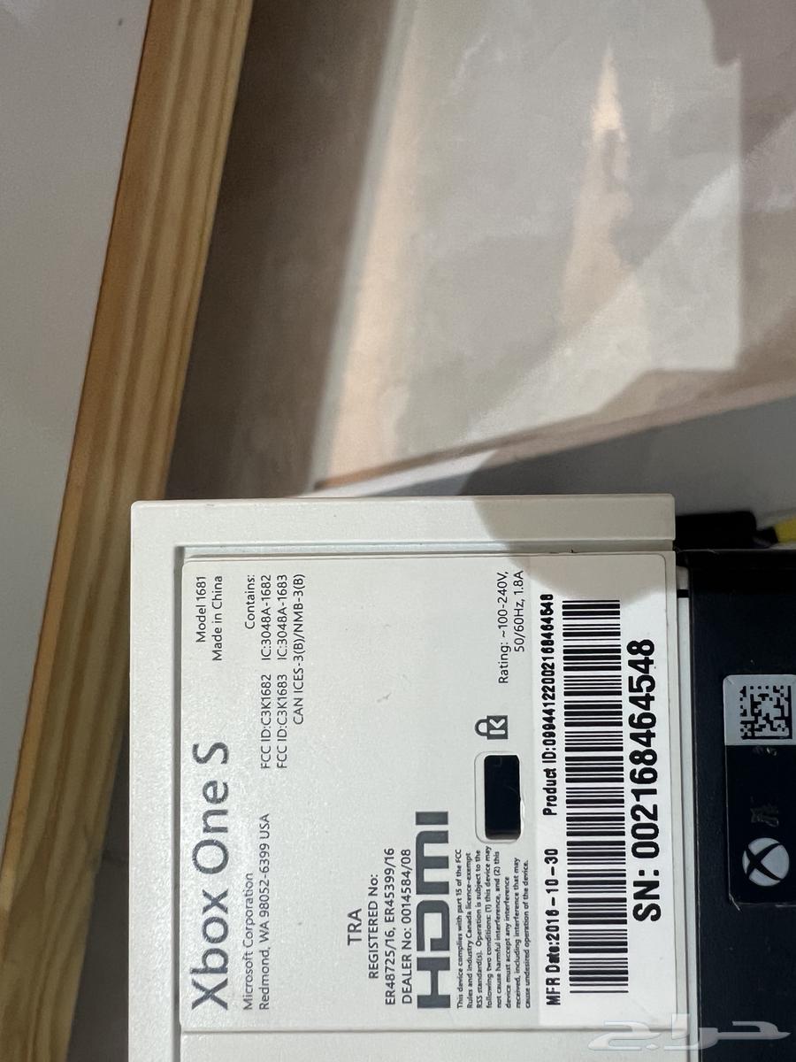 Xbox One S with original controller, games, and FIFA 202163214137936770113