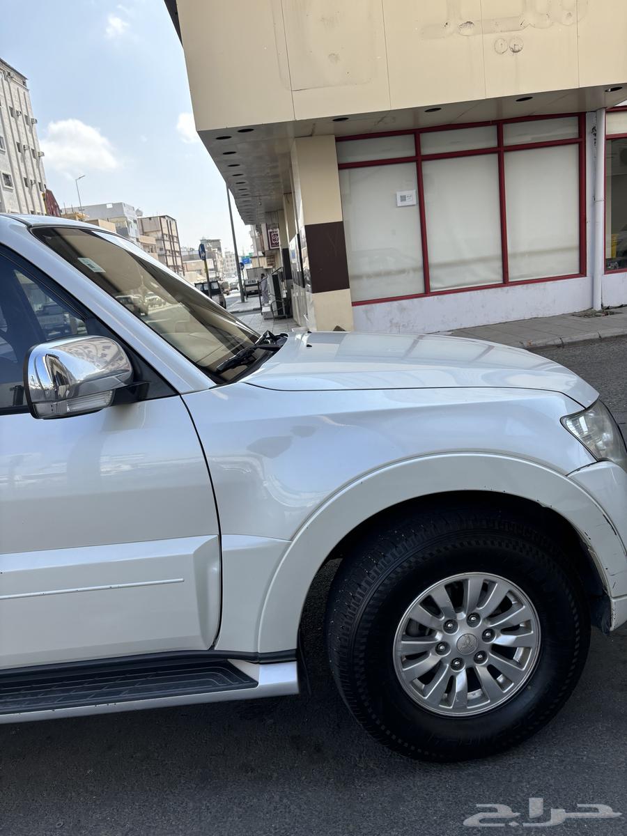 White pearl Pajero, clean and for urgent sale63328679070722113