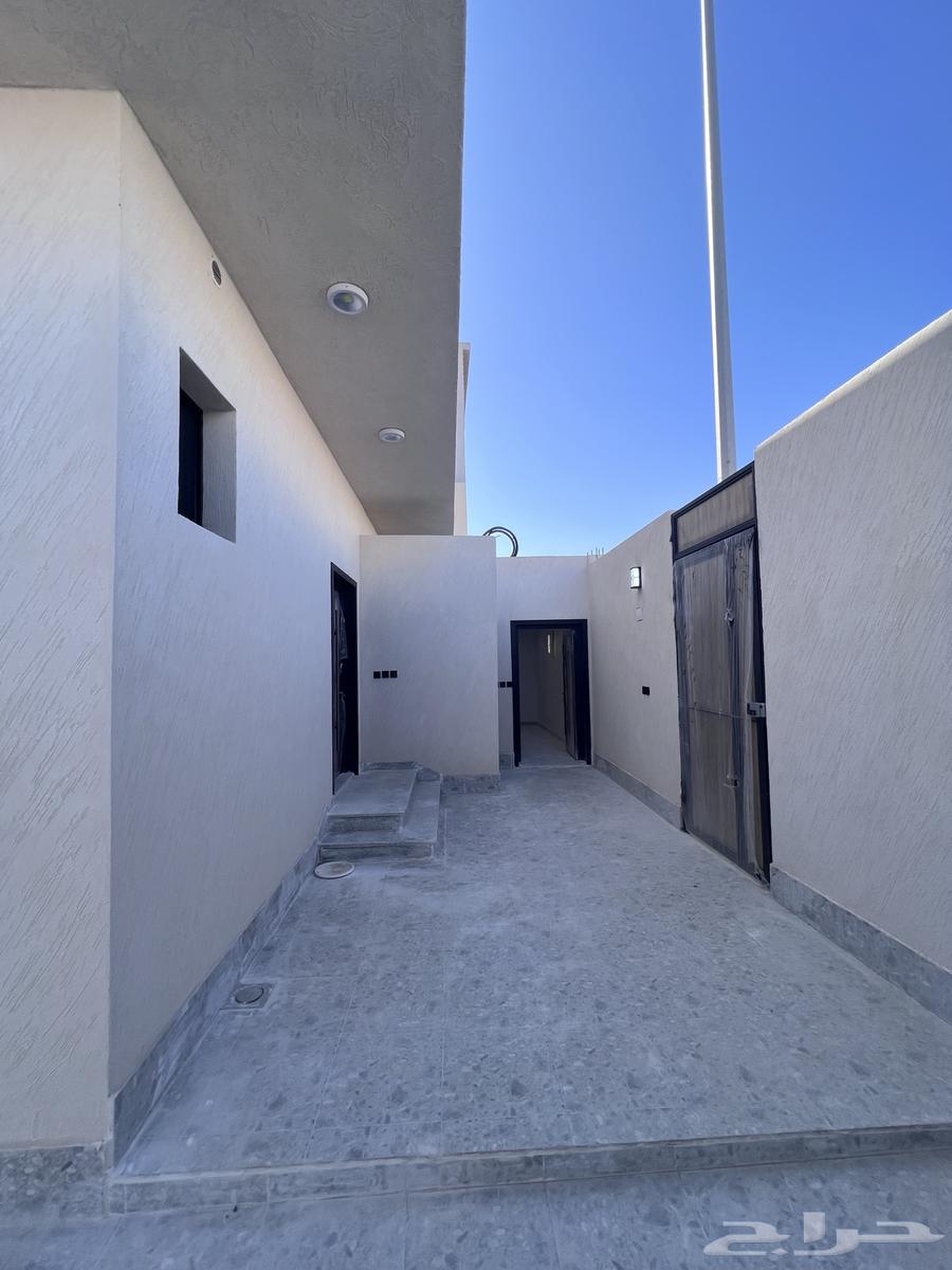 For sale, a floor with luxurious finishing on two streets63008794928641111