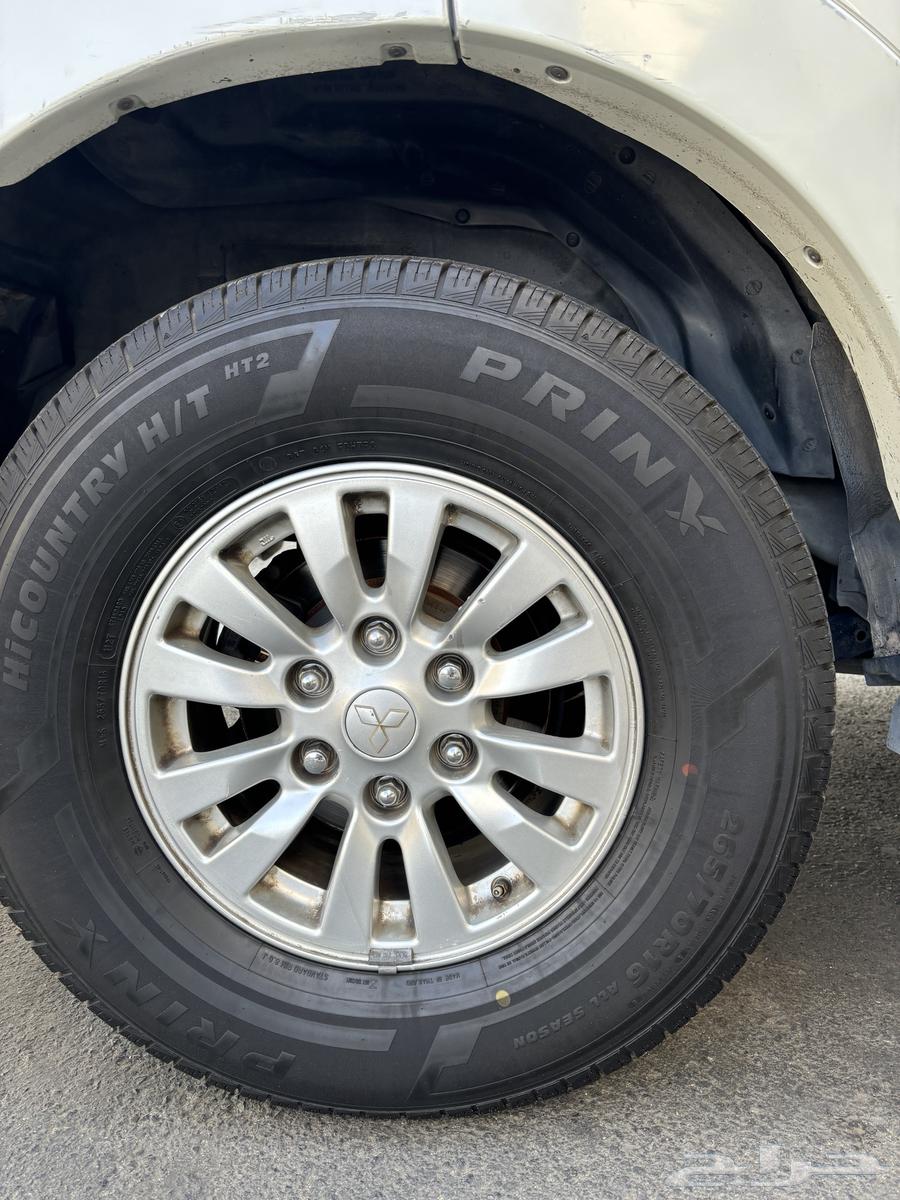 White pearl Pajero, clean and for urgent sale63328679070722111