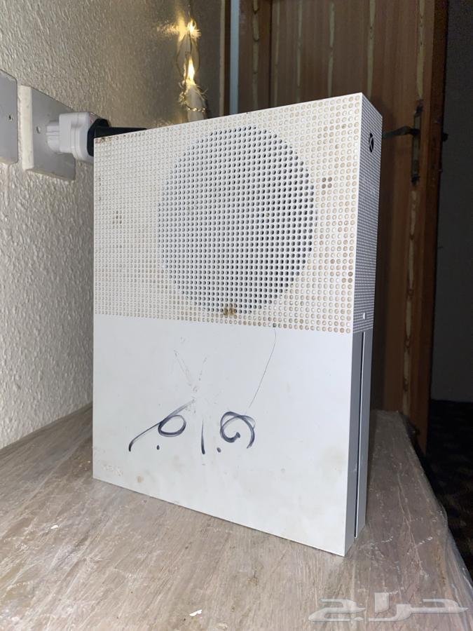 Xbox for sale with controller63215125632770111