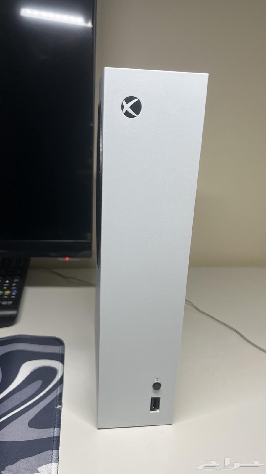 Xbox Series S, its new brother63213115035778112