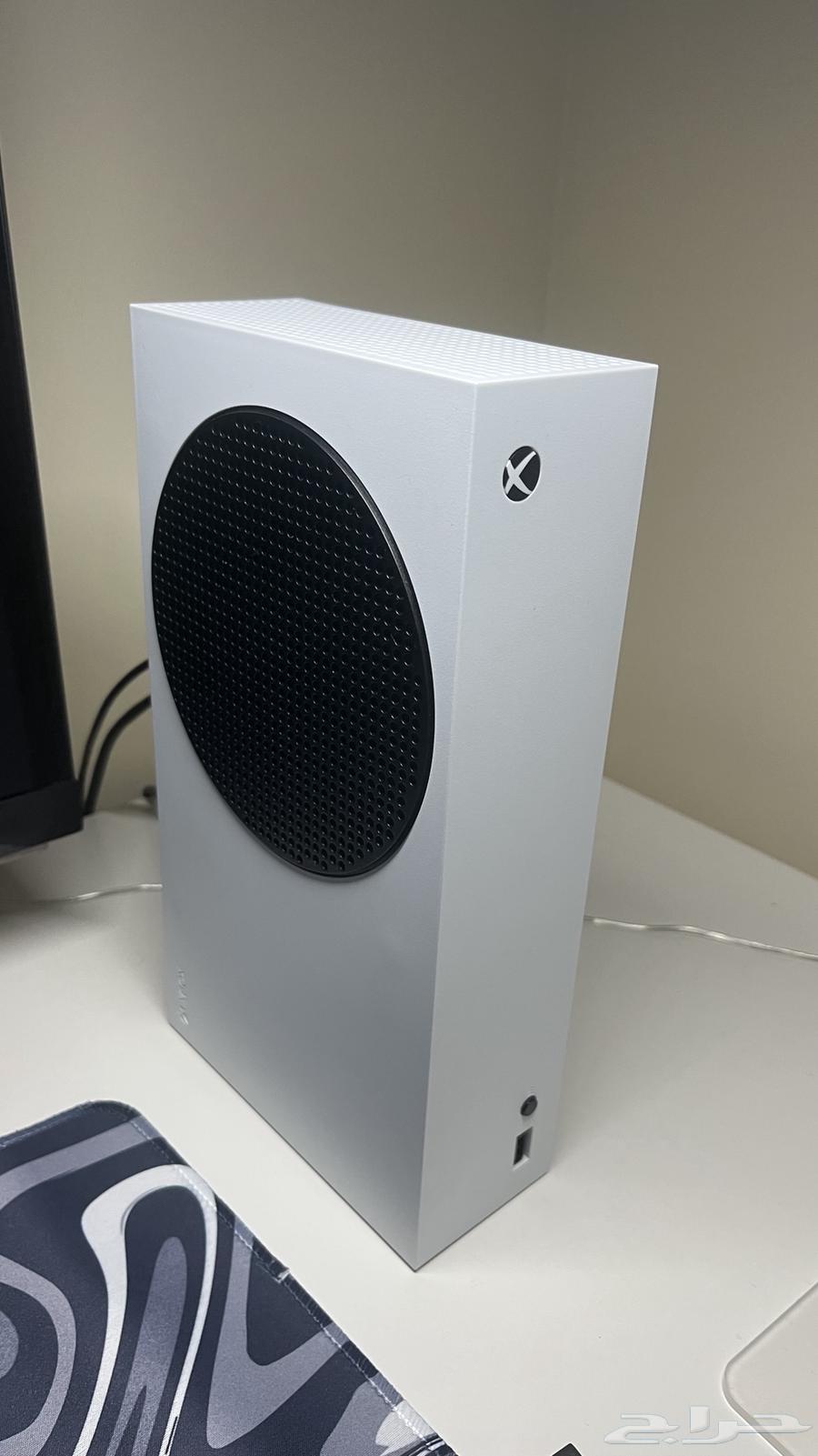 Xbox Series S, its new brother63213115035778111