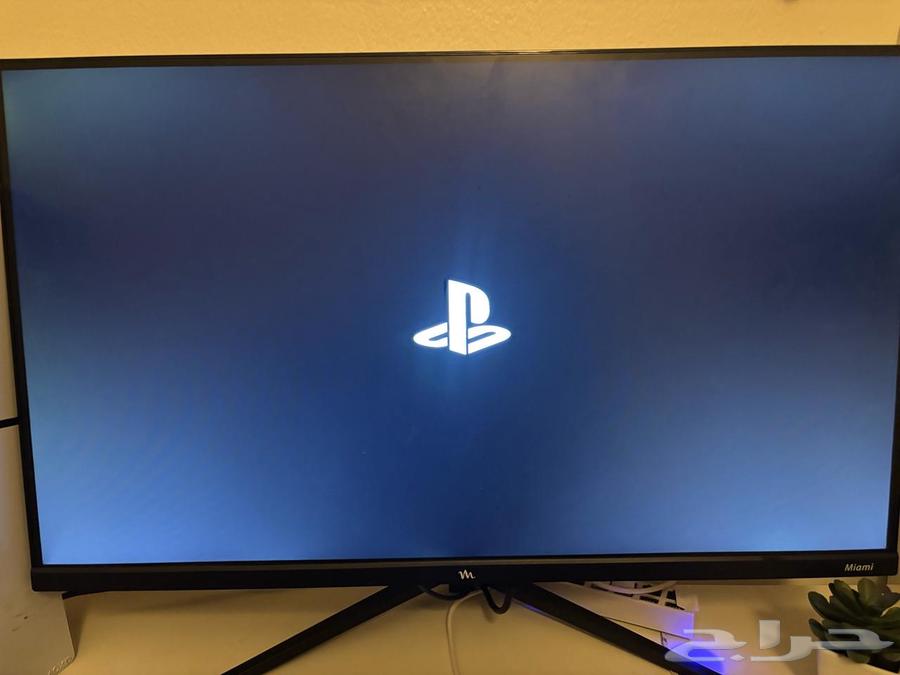 A 27-inch screen with 60Hz refresh rate along with all its accessories63214650636930111