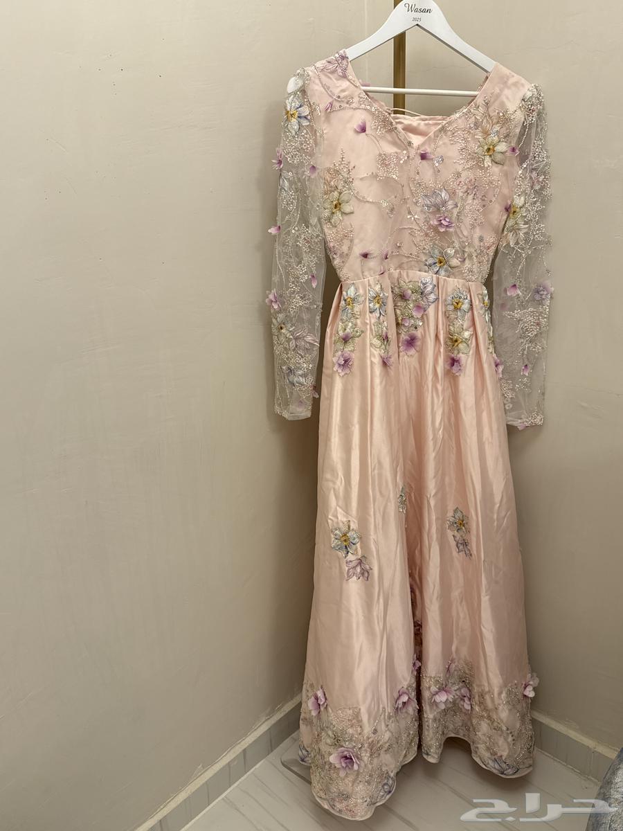 A new dress, size S-XS, clean.63214171044355111